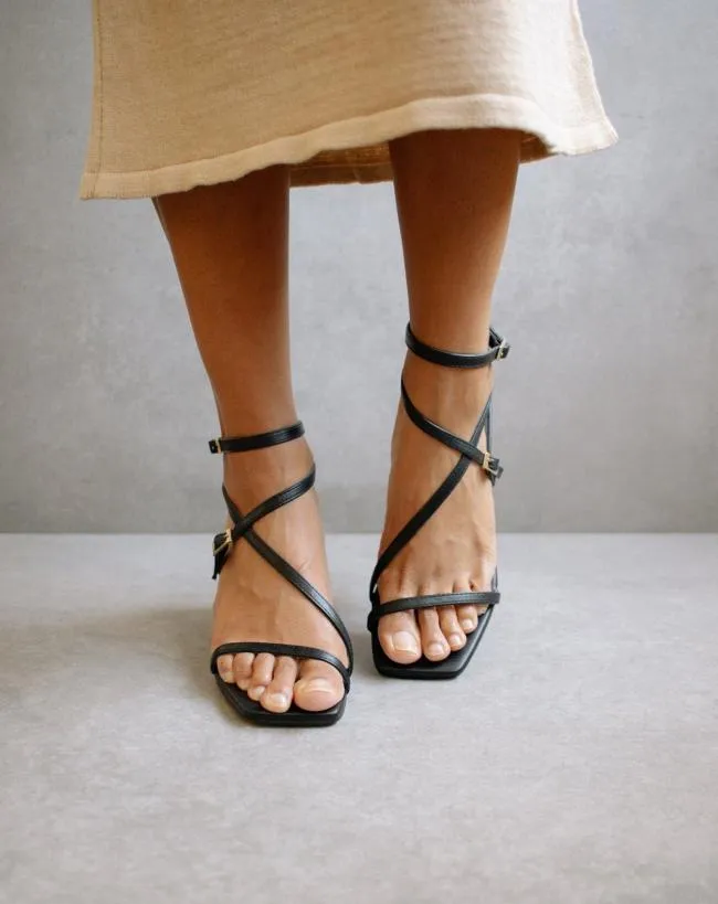 ALOHAS Heels Manhattan 8211 Black Leather Sandals 8211 Women