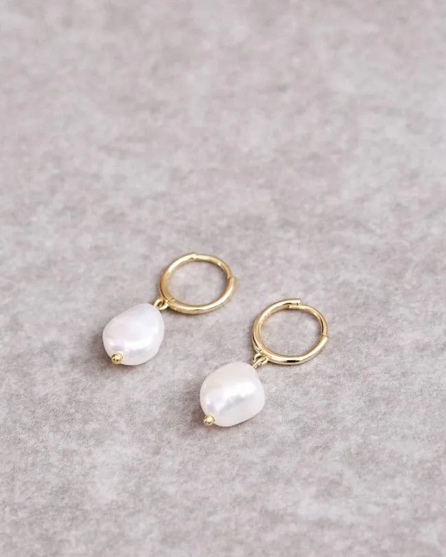 ALOHAS Jewelry Teardrop 8211 Pearl And Gold Earrings 8211 Women