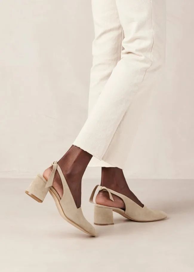 ALOHAS Mules Charlotte 8211 Beige Suede Pumps 8211 Women