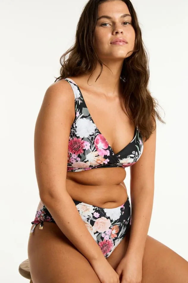 Belle Cross Front Multifit Bra Belle Black Women Sea Level Tops