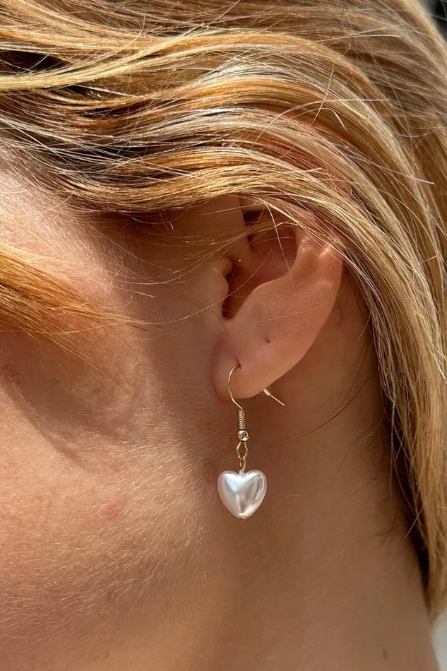 Brandy Melville Jewelry Pearl Heart Earrings Gold 8211 Women