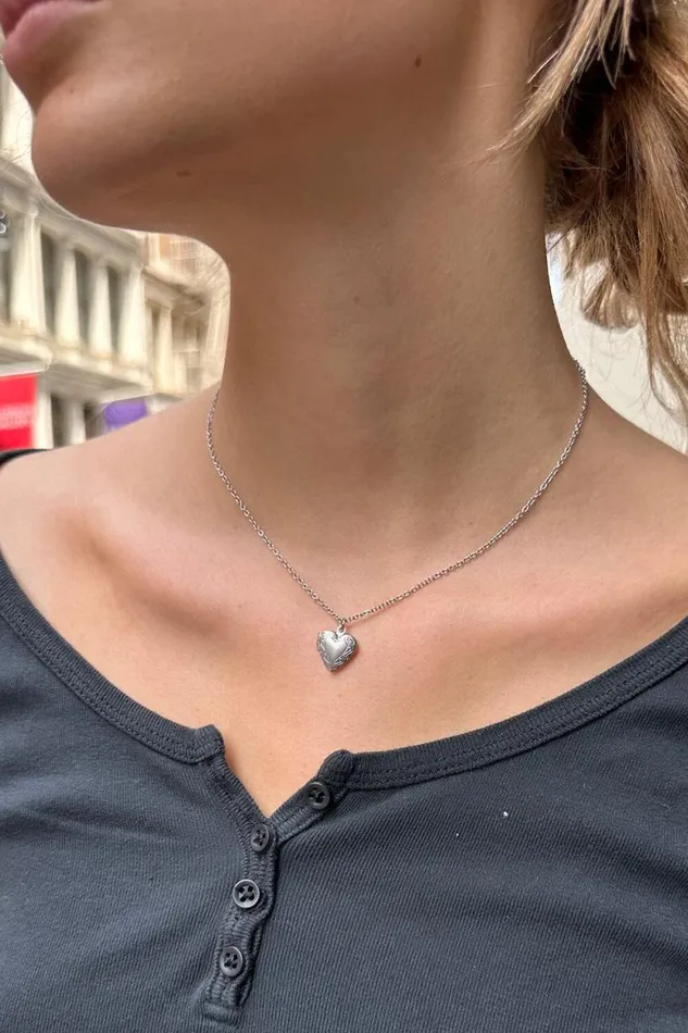 Brandy Melville Jewelry Stainless Steal Heart Locket Necklace Silver 8211 Women Brandy Melville Jewelry Stainless Steal Heart Locket Necklace Silver 8211 Women
