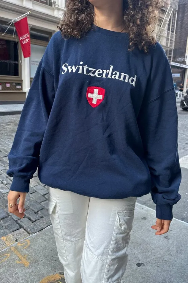 Brandy Melville Sweatpants and Sweatshirts Erica Switzerland Sweatshirt Classic Navy 8211 Women Brandy Melville Sweatpants and Sweatshirts Erica Switzerland Sweatshirt Classic Navy 8211 Women