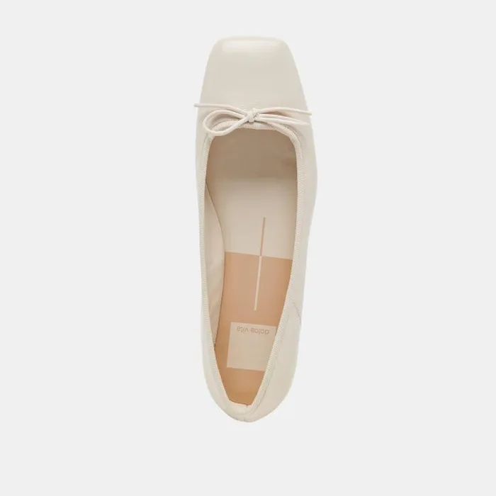 Dolce Vita Anisa Ballet Flats Creme Crinkle Patent Women Flats and Loafers