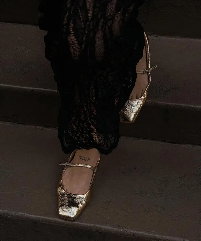 Dolce Vita Reyes Ballet Flats Gold Distressed Leather Women Flats and Loafers