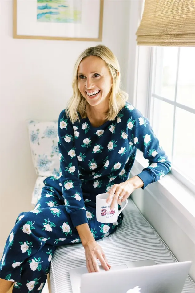 Draper James Lounge and Pajamas Women Natalie Sweatshirt In Magnolia