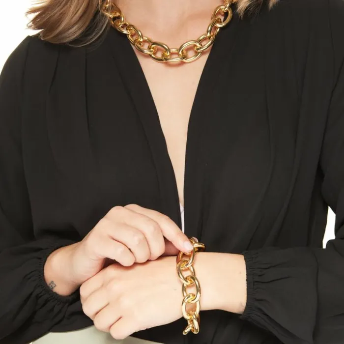Kenneth Jay Lane Metallic Finish Bracelets Women Gold Chain Toggle Clasp Bracelet Kenneth Jay Lane Metallic Finish Bracelets Women Gold Chain Toggle Clasp Bracelet