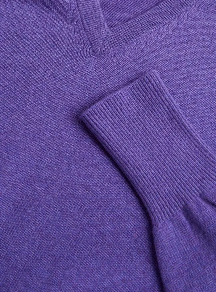 Men Paul Stuart Sweaters Classic Cashmere Double Ply VNeck Sweater Grape