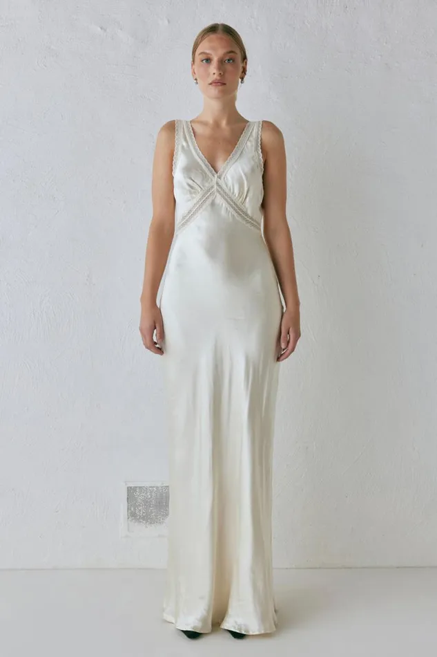 MidiMaxi Dresses Women VRG GRL Meet Me On The Dance Floor Bias Cut Maxi Dress Cream MidiMaxi Dresses Women VRG GRL Meet Me On The Dance Floor Bias Cut Maxi Dress Cream