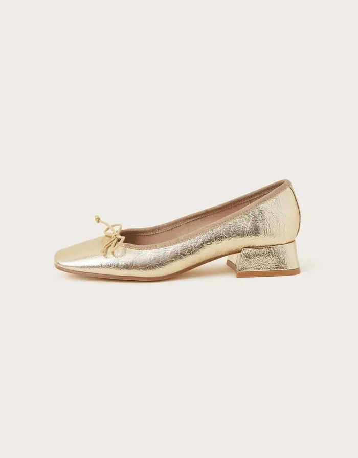 Monsoon SquaredToe Block Heels Gold Women Sandals Monsoon SquaredToe Block Heels Gold Women Sandals