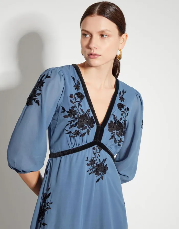 Monsoon Tessa VNeck Floral Midi Dress Blue Women Occasionwear Monsoon Tessa VNeck Floral Midi Dress Blue Women Occasionwear