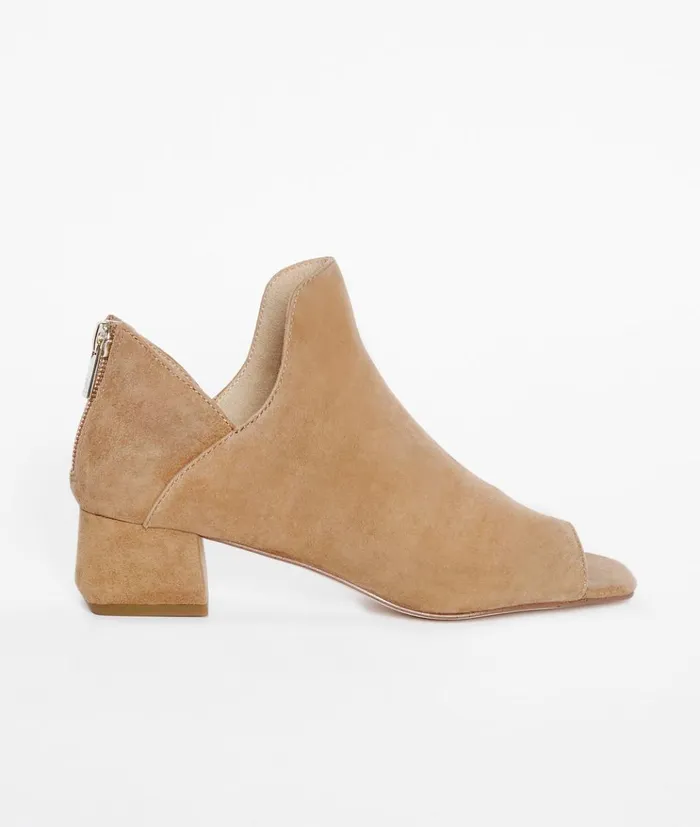 Pelle Moda Vonn Bootie 8211 Latte Latte Kid Suede Women Low Heels