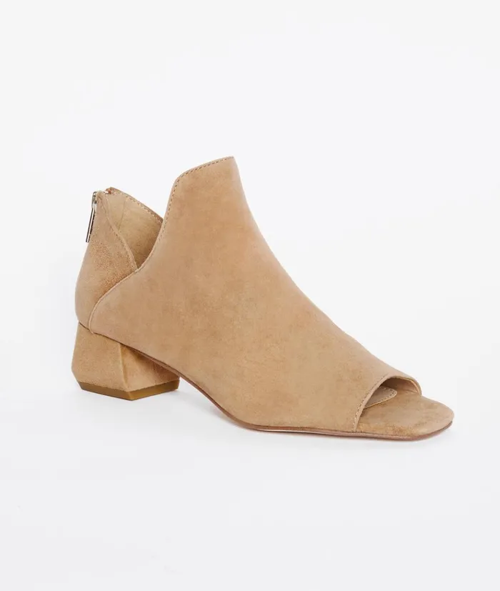 Pelle Moda Vonn Bootie 8211 Latte Latte Kid Suede Women Low Heels Pelle Moda Vonn Bootie 8211 Latte Latte Kid Suede Women Low Heels