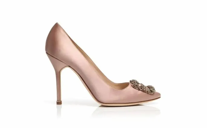Pumps Women Manolo Blahnik HANGISIBeige Satin Jewel Buckle Pumps Pumps Women Manolo Blahnik HANGISIBeige Satin Jewel Buckle Pumps