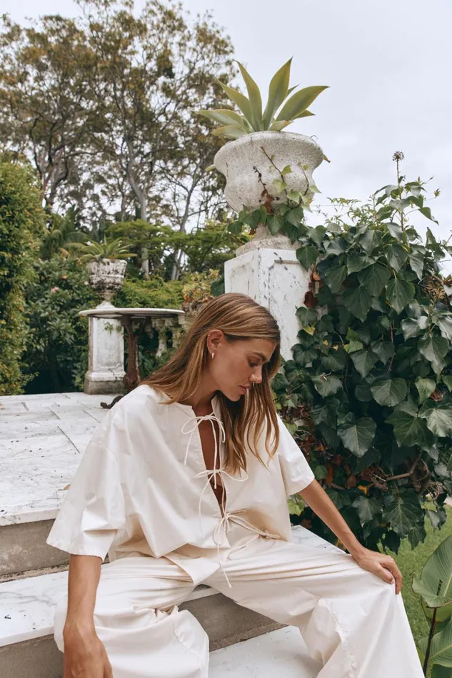 Short Sleeve Women VRG GRL Naomi Smock Top Cream Short Sleeve Women VRG GRL Naomi Smock Top Cream