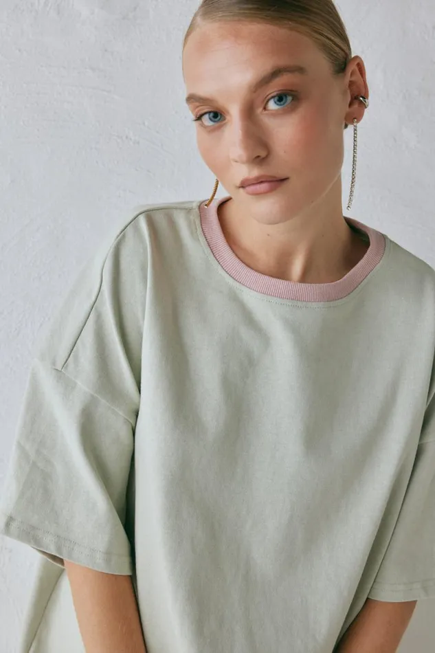 Short Sleeve Women VRG GRL Willow Tee Oyster Short Sleeve Women VRG GRL Willow Tee Oyster