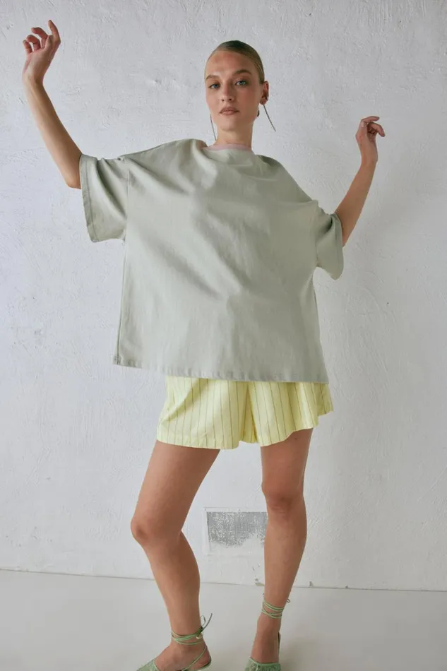 Short Sleeve Women VRG GRL Willow Tee Oyster Short Sleeve Women VRG GRL Willow Tee Oyster