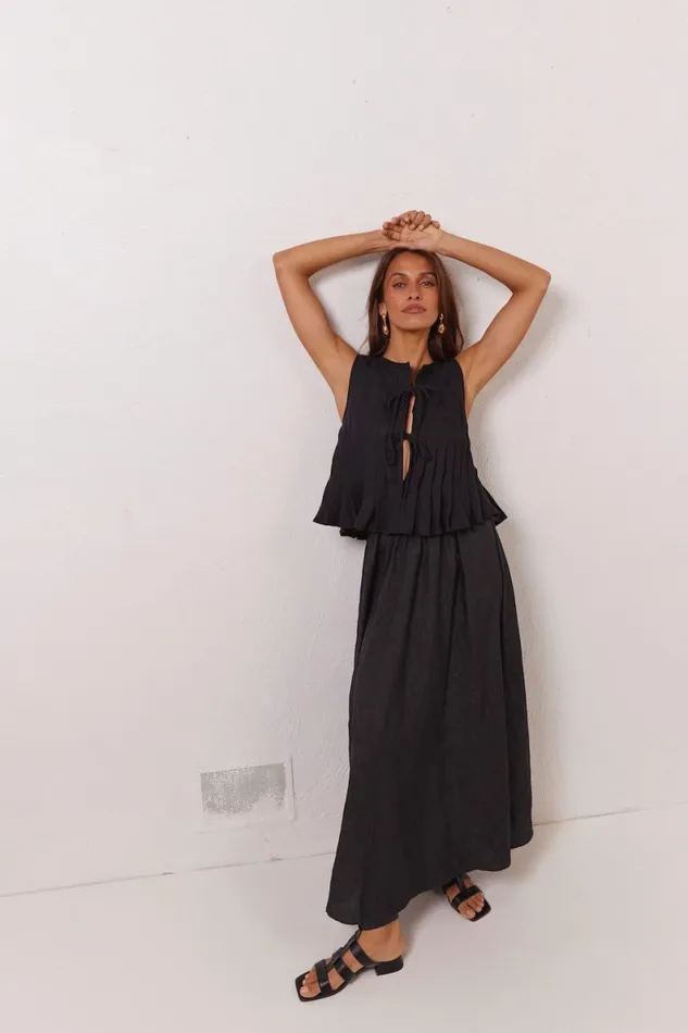 Sleeveless Women VRG GRL Valeria Linen Top Black Sleeveless Women VRG GRL Valeria Linen Top Black