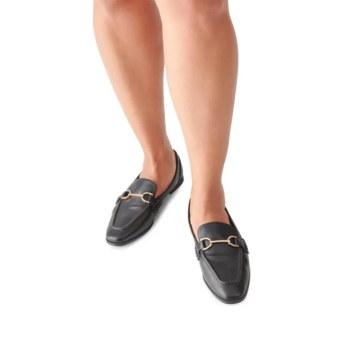 Steve Madden Carrine Black Leather Womens Loafers and Flats