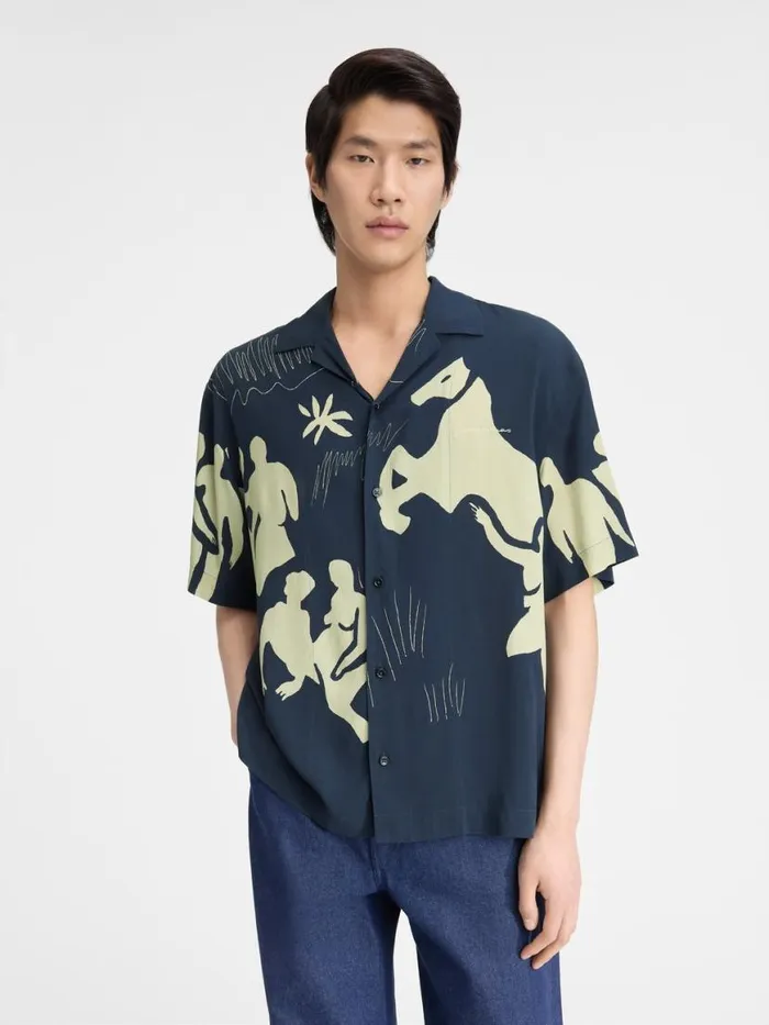 The Jean Shirt Print Horse Scene Navy Men JACQUEMUS Shirts The Jean Shirt Print Horse Scene Navy Men JACQUEMUS Shirts