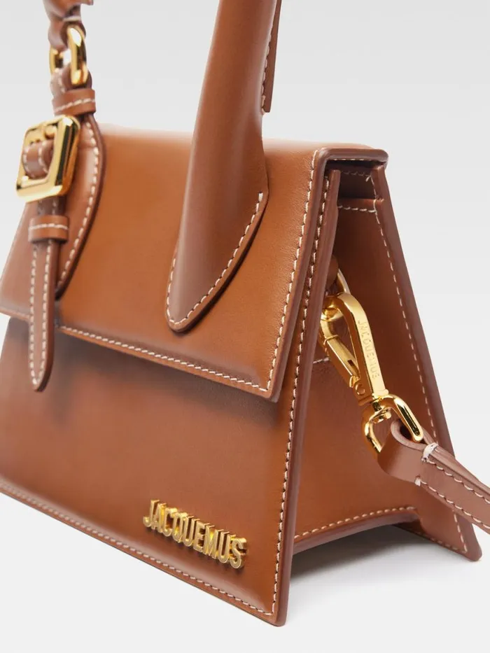 The Medium Chiquito With Buckle Light Brown Women JACQUEMUS Crossbody and Handbags The Medium Chiquito With Buckle Light Brown Women JACQUEMUS Crossbody and Handbags
