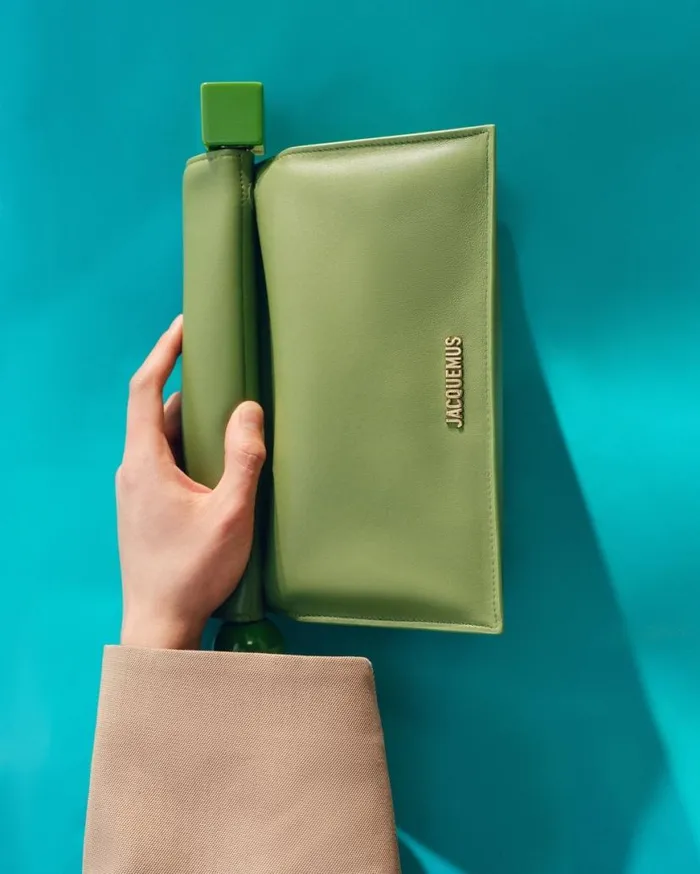 The Rond Carr Clutch Green Women JACQUEMUS Crossbody and Handbags The Rond Carr Clutch Green Women JACQUEMUS Crossbody and Handbags
