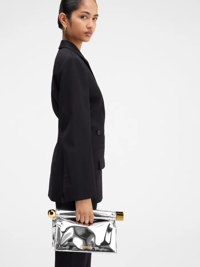 The Rond Carr Clutch Silver Women JACQUEMUS Crossbody and Handbags The Rond Carr Clutch Silver Women JACQUEMUS Crossbody and Handbags