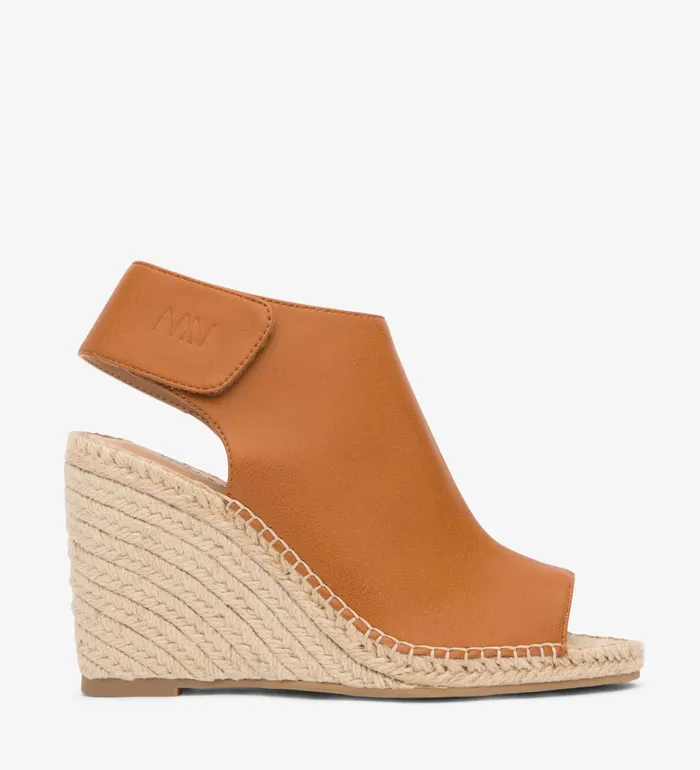 Women Acacia Vegan Wedge Heels Chili Matt and Nat Heels