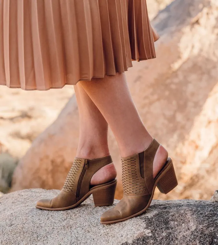 Women Baretraps Booties Yangley Block Heel Bootie Gold Women Baretraps Booties Yangley Block Heel Bootie Gold