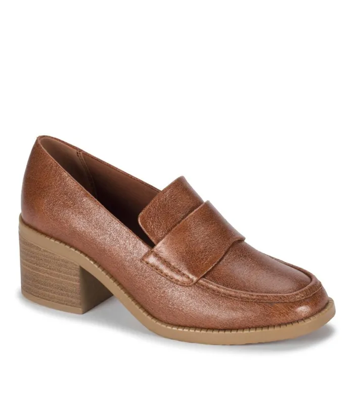 Women Baretraps Flats and Loafers Accord Penny Loafer Auburn