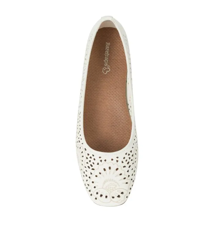 Women Baretraps Flats and Loafers Chika Casual Flat Cream Women Baretraps Flats and Loafers Chika Casual Flat Cream