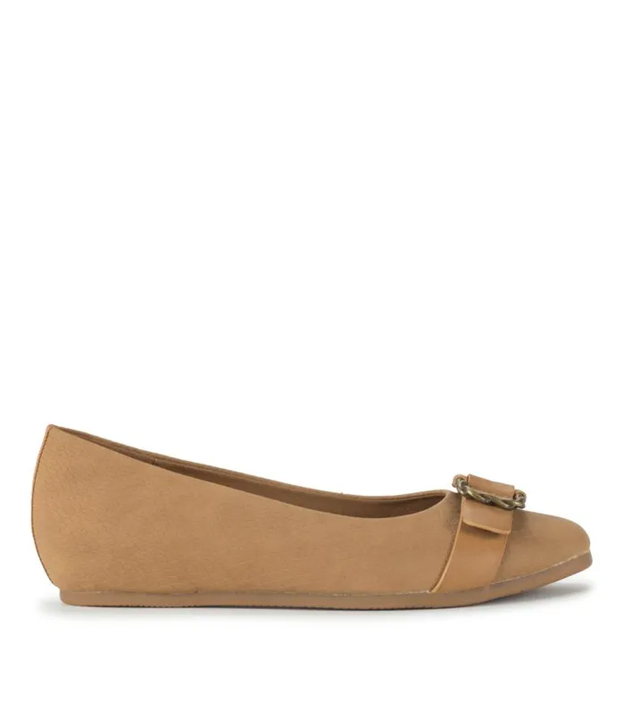 Women Baretraps Flats and Loafers Colette Flat Sandstone Women Baretraps Flats and Loafers Colette Flat Sandstone