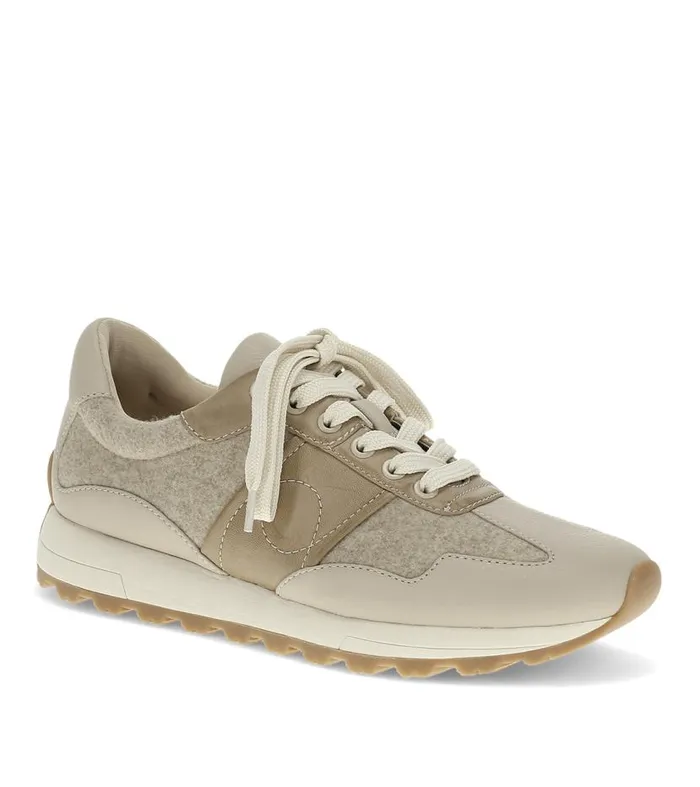 Women Baretraps Flats and Loafers Gwenda Lace Up Sneaker Buff
