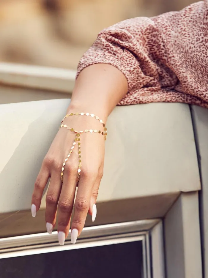 Women Bracelets Jessica Simpson Demi Fine Hand Chain In Gold Confetti