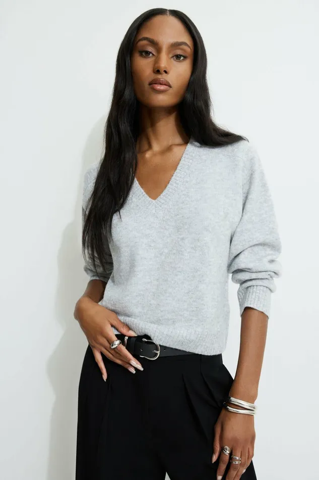Women Dynamite Tops Heavenlyarn VNeck Sweater Gray