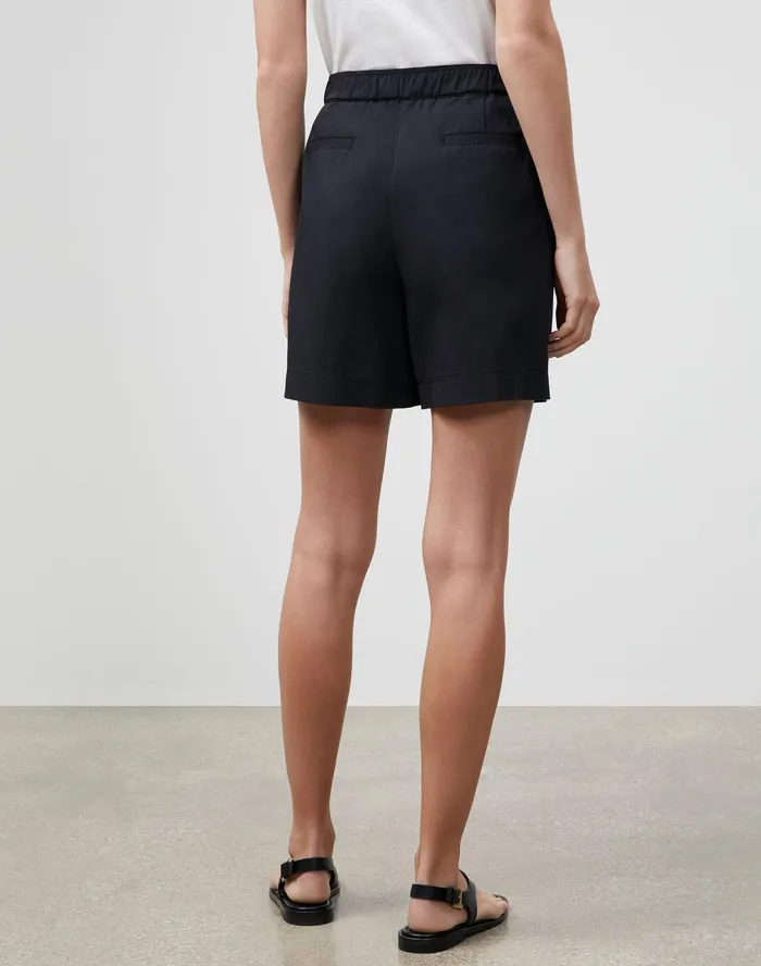 Women Lafayette 148 New York Pants and Shorts Fulton Short In Italian BiStretch Pima Cotton Black