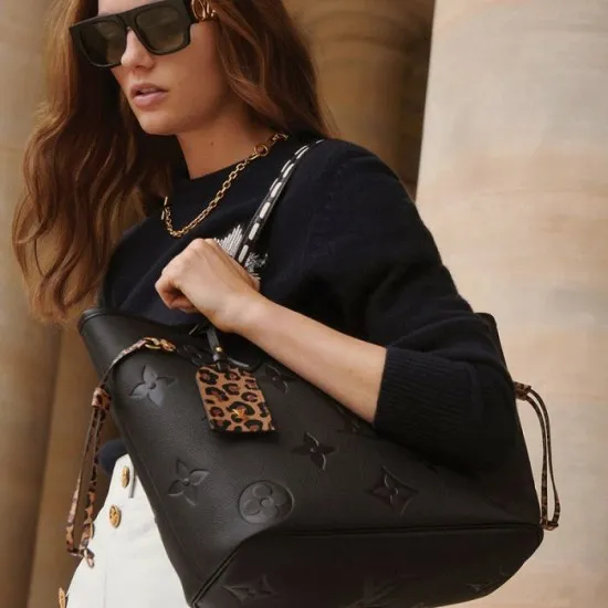Women Neverfull Bag Louis Vuitton Louis Vuitton Neverfull MM Black M45856 Cream M58525 8211 Louis Vuitton Handbag Store