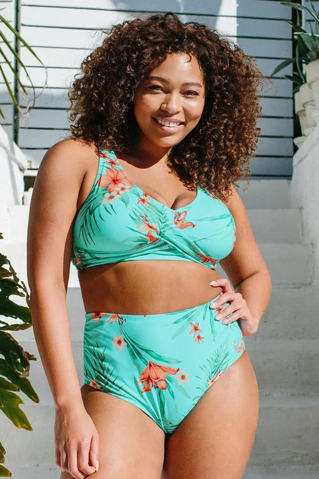 Women Plus Size and Curve Bikinis Cupshe Jungle Flowers Twist Front Bralette And Hipster Plus Size Set Green Women Plus Size and Curve Bikinis Cupshe Jungle Flowers Twist Front Bralette And Hipster Plus Size Set Green